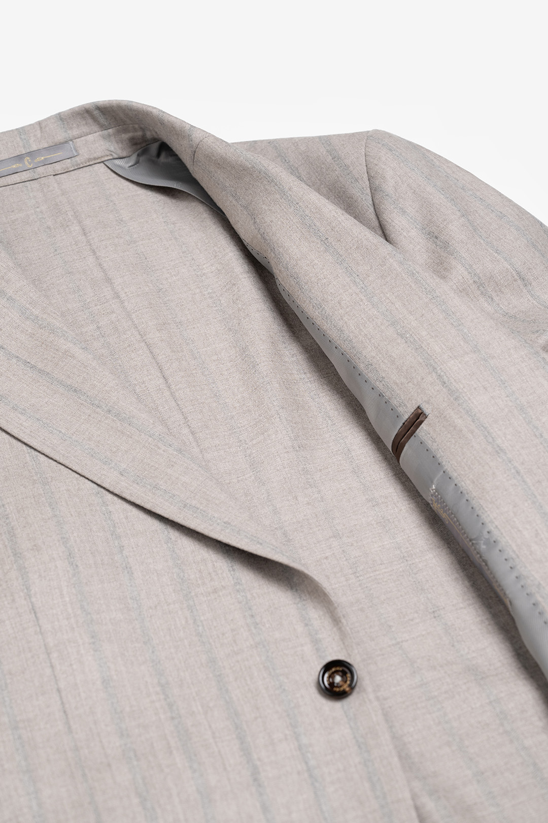Вълнен костюм Vitale Barberis Canonico – бежов със синьо райе 11 - Carducci.bg Вълнен костюм Vitale Barberis Canonico – бежов със синьо райе 11